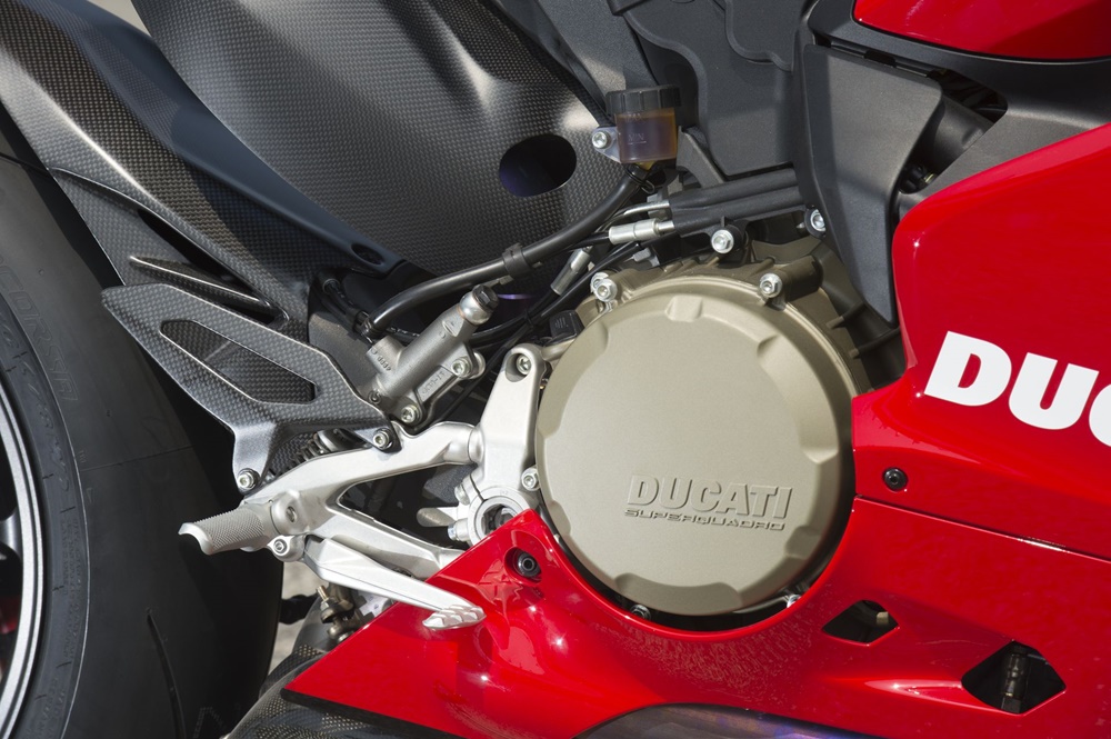 Супербайк Ducati Panigale R 2015 (фото, видео)