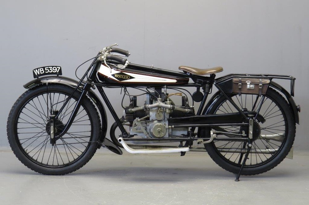 Старинный мотоцикл Wooler 1923
