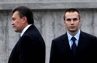 СМИ узнали о снятии ареста с ценных бумаг сына Виктора Януковича