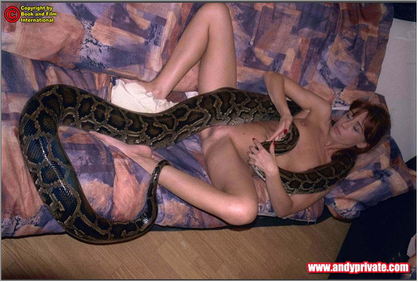 Animal Snake With Girl - Woman With Exotic Animals - photosets, videos, movies ...