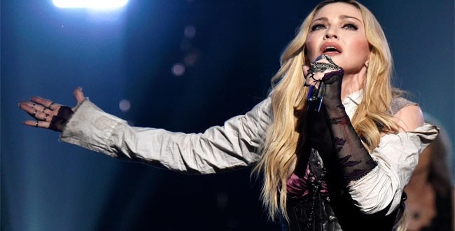 Мадонна опубликовала скандальные превью нового тура (ВИДЕО)