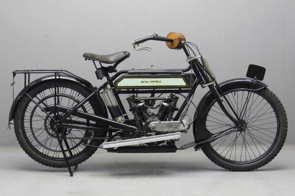 Старинный мотоцикл Royal Enfield Model 140 1913