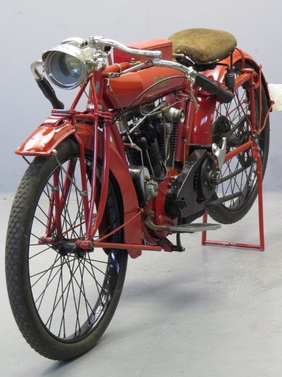 Старинный мотоцикл Indian Big Twin 1914
