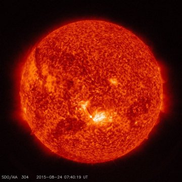 NASA сфотографировало вспышку на Солнце(ФОТО)