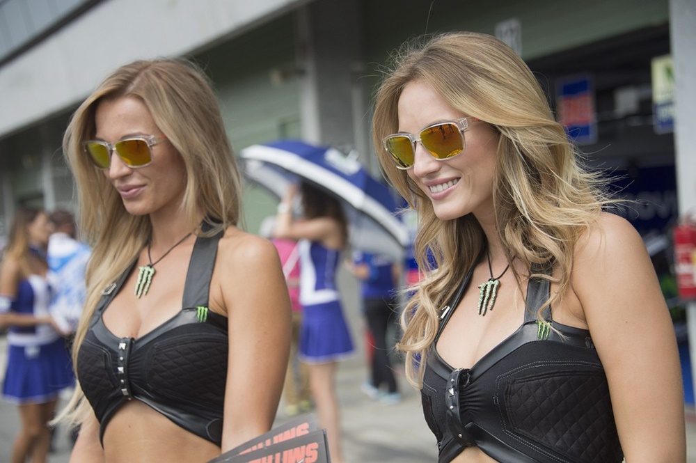 Девушки паддока Гран При Сильверстоуна 2015