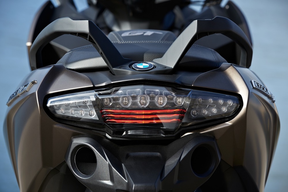 Скутеры BMW C650 Sport и C650 GT 2016 (100 фото)