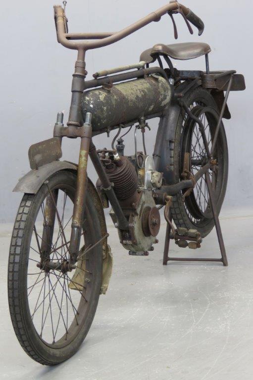 Старинный мотоцикл Magnat Debon 1916